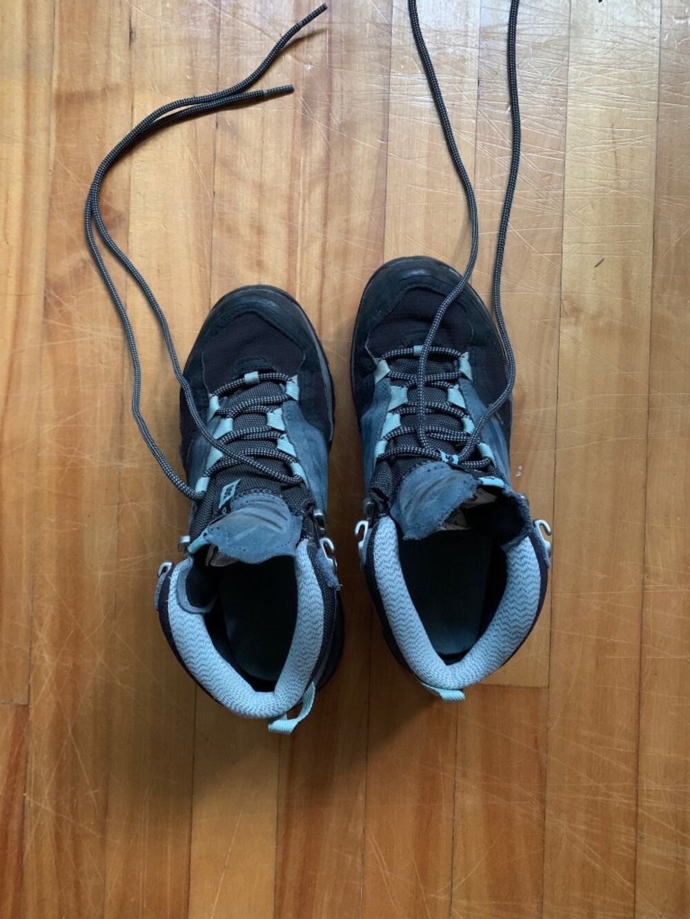 Hiking boots from Decathlon